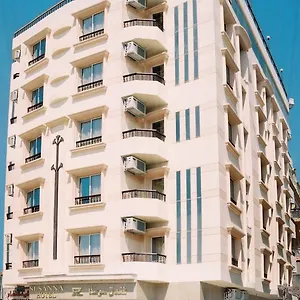 Susanna Λούξορ